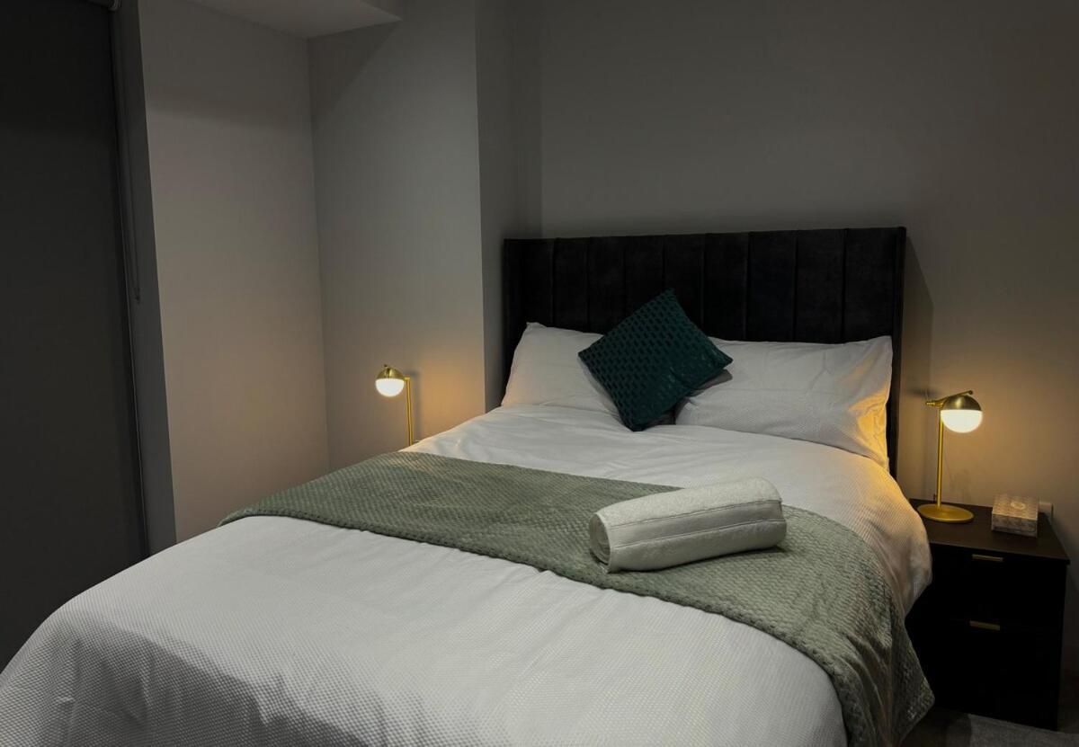 Modern 2-Bedroom Apartment In Heart Of Liverpool Bagian luar foto