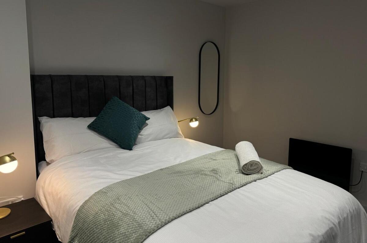 Modern 2-Bedroom Apartment In Heart Of Liverpool Bagian luar foto