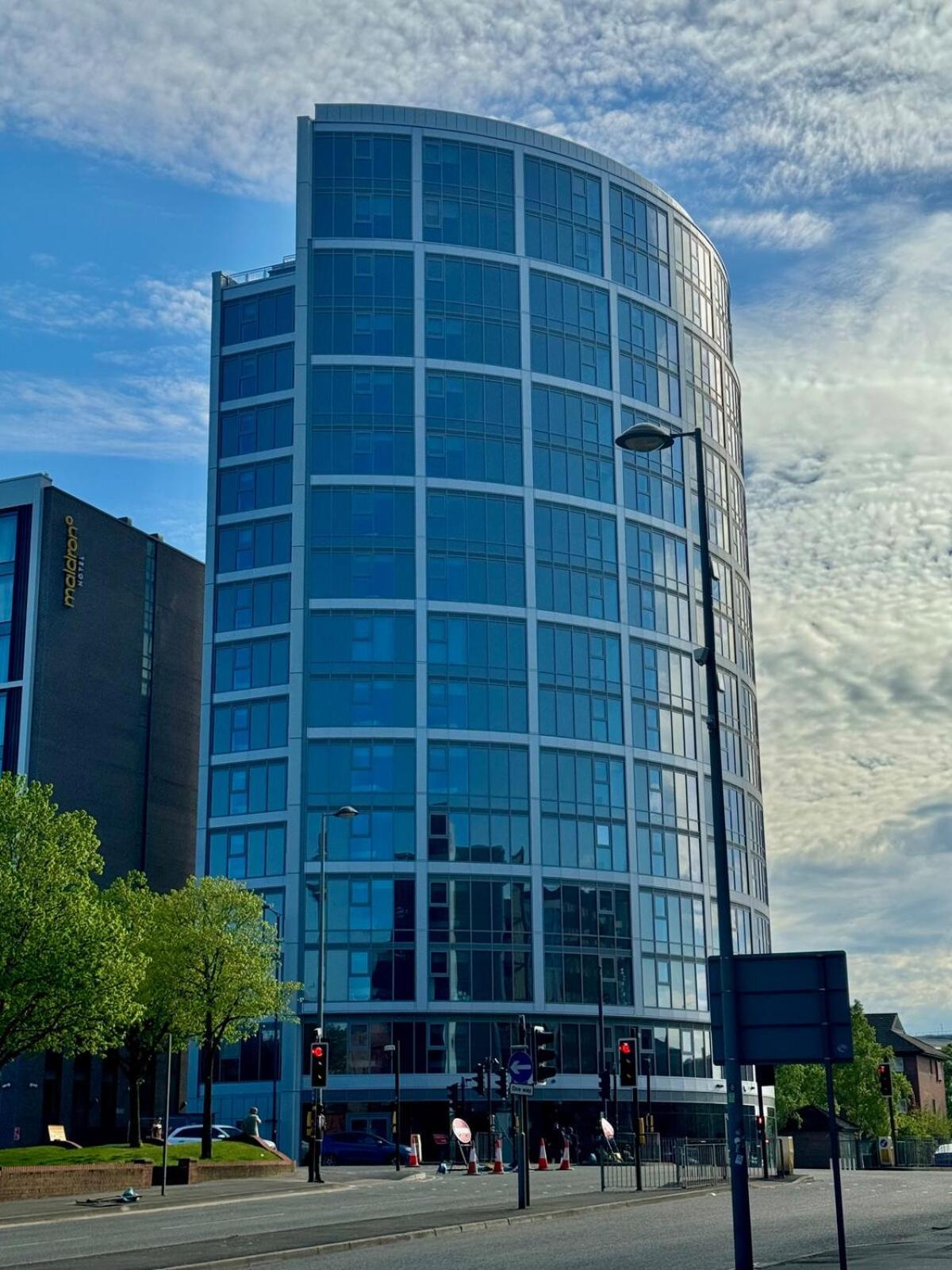 Modern 2-Bedroom Apartment In Heart Of Liverpool Bagian luar foto